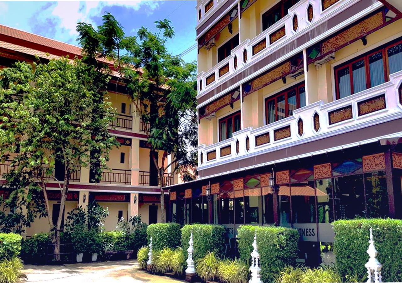 i Boutique Hotel Pluak Daeng Extérieur photo